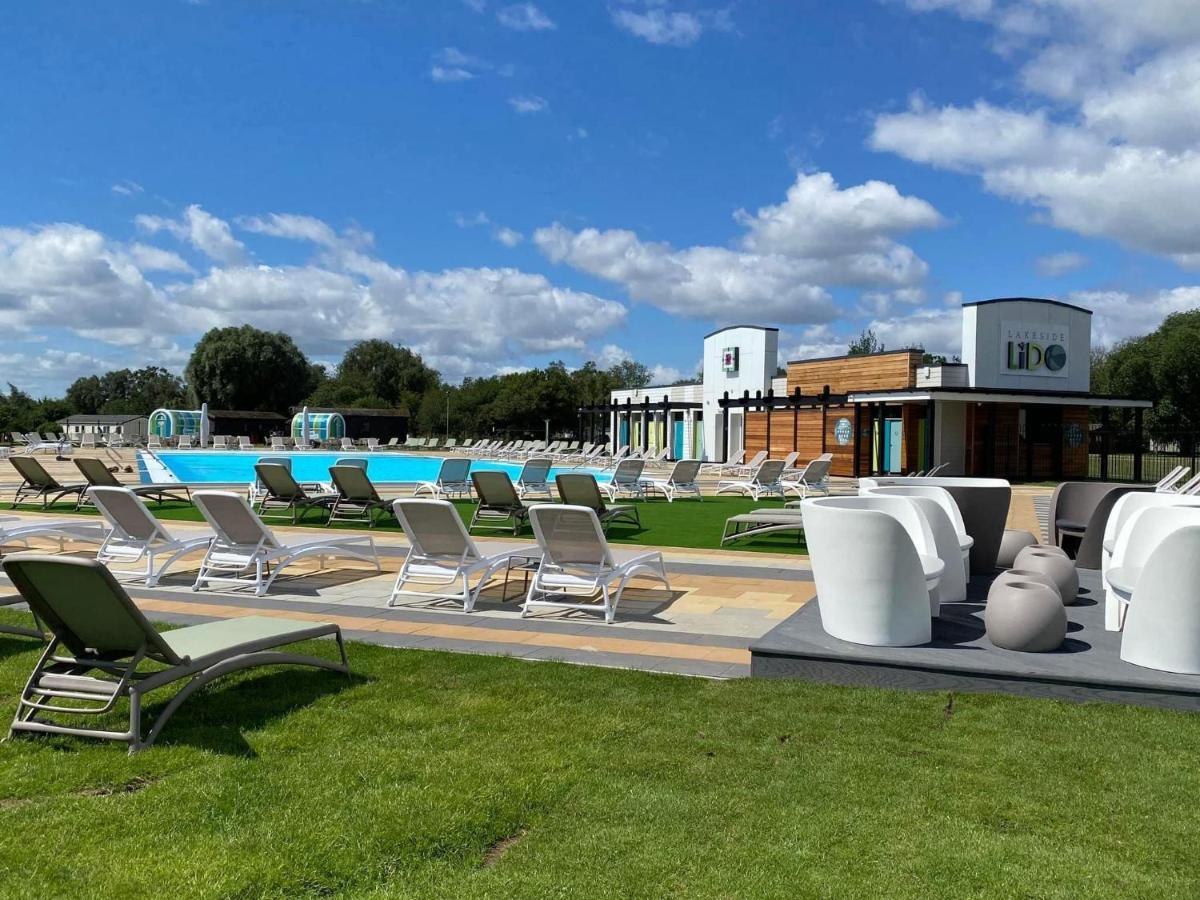 The Sunflower Luxury Caravan At Tattersall Lakes Hotel Tattershall Bagian luar foto